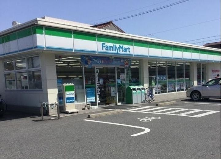 East Avenue 25の周辺