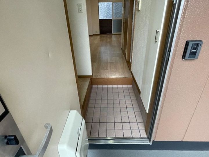 エトワールハイツIIの玄関