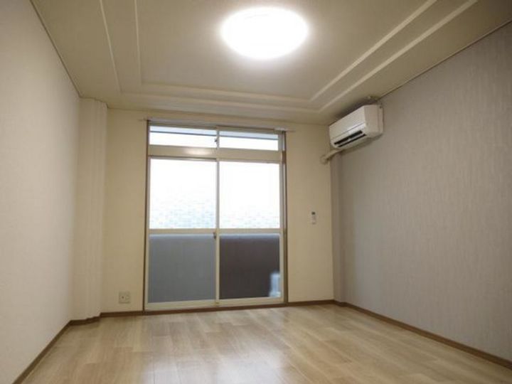 エトワールハイツIIの居間