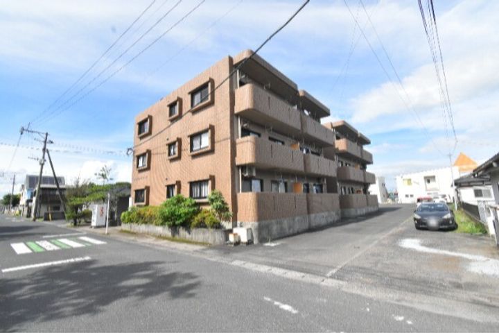 ピースフルマンション A棟の外観