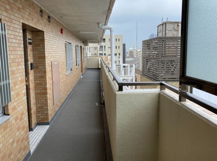 朝日広尾マンションの玄関