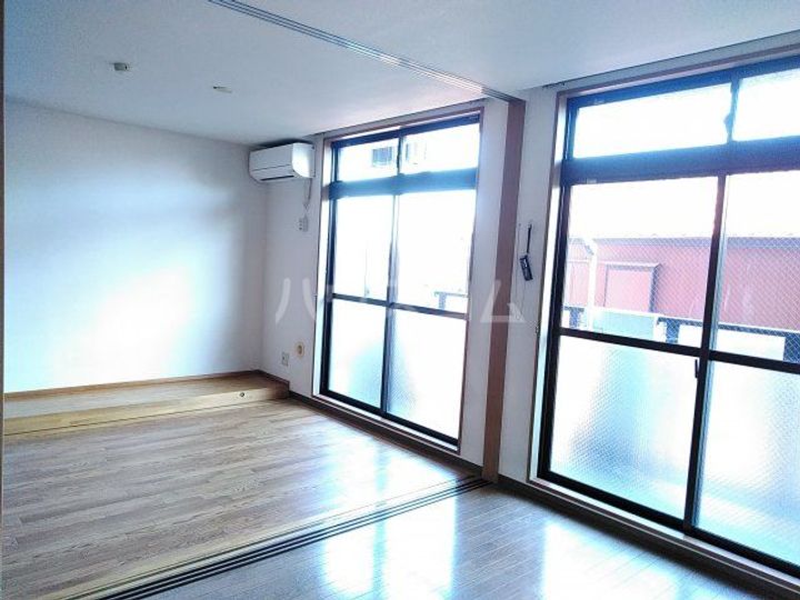 ルネス南林間の居間