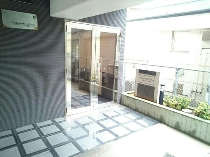 沖縄県那覇市久米2(マンション)の賃貸物件の地図