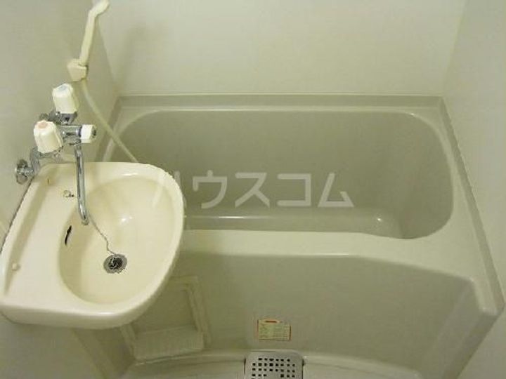 レオパレスビオトープ萩の内装