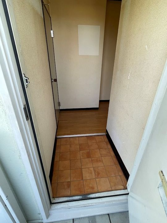 コーポたかのは渡利の玄関