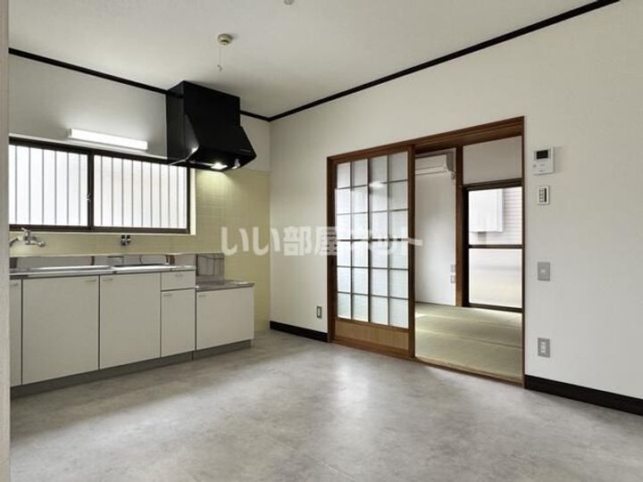 メーリー中西の居間