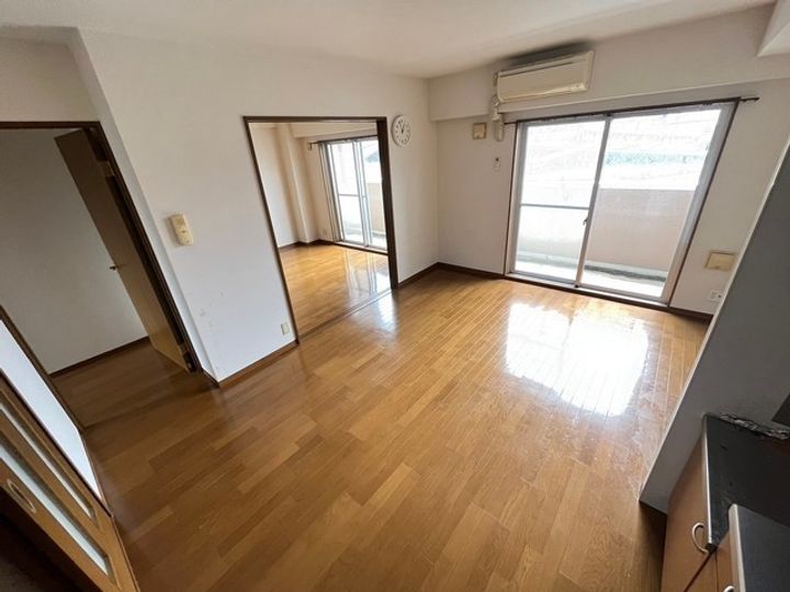 長楽寺マンションI号館の居間