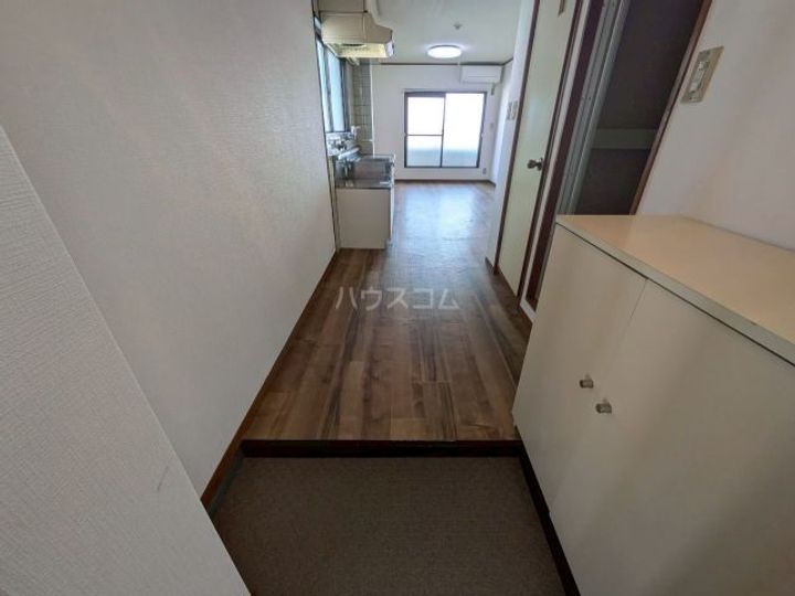 大久保大喜マンションの玄関