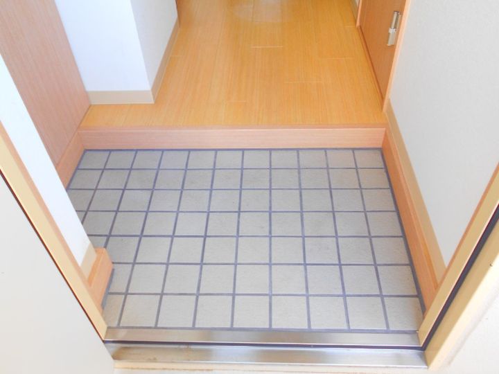 静岡県浜松市中央区富塚町(マンション)の賃貸物件の玄関