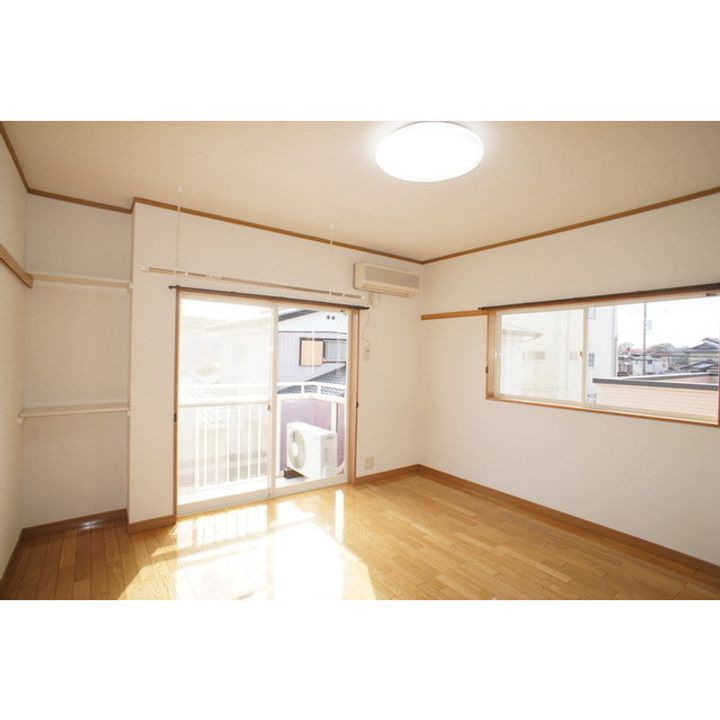 栄興ハイツB棟の居間