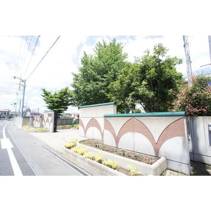 栄興ハイツB棟の周辺