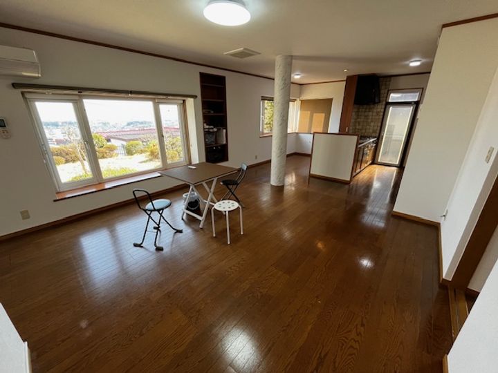 宮城県仙台市太白区八木山本町1(一戸建)の賃貸物件の居間