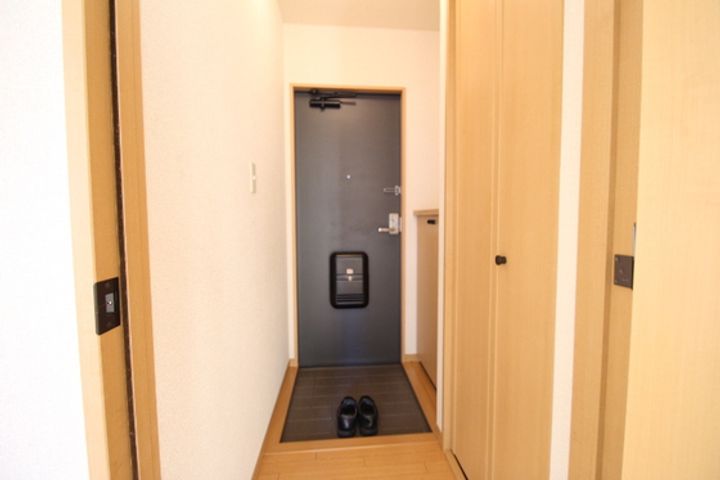 あみん Aの玄関