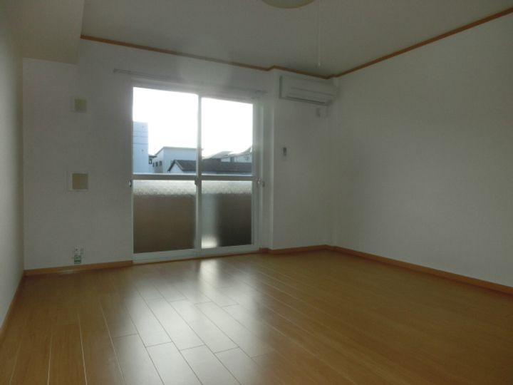 兵庫県姫路市北条梅原町(アパート)の賃貸物件の居間