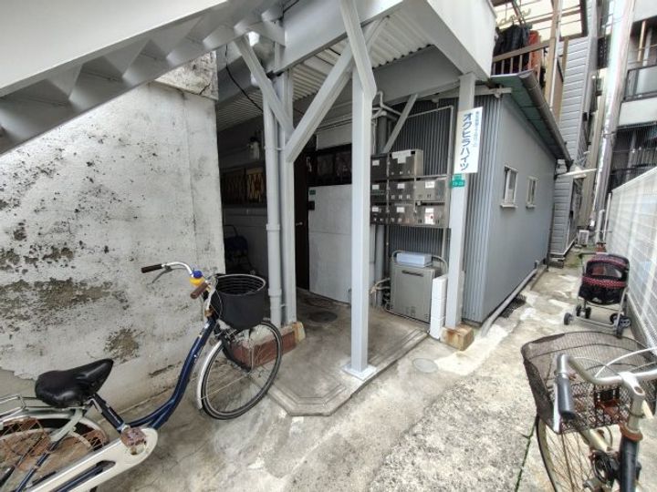 オクヒラハイツの地図