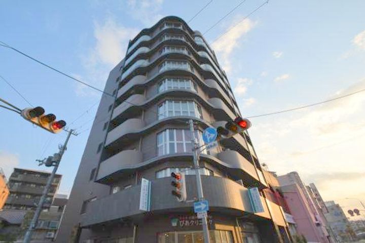 プレミアム菱屋西の外観