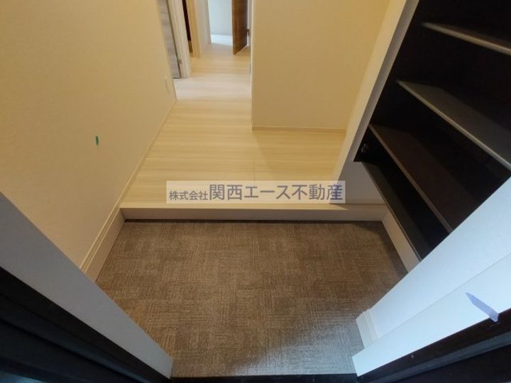 サニープレイスB棟の玄関