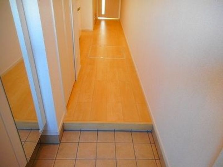 エルディム助光IIの玄関