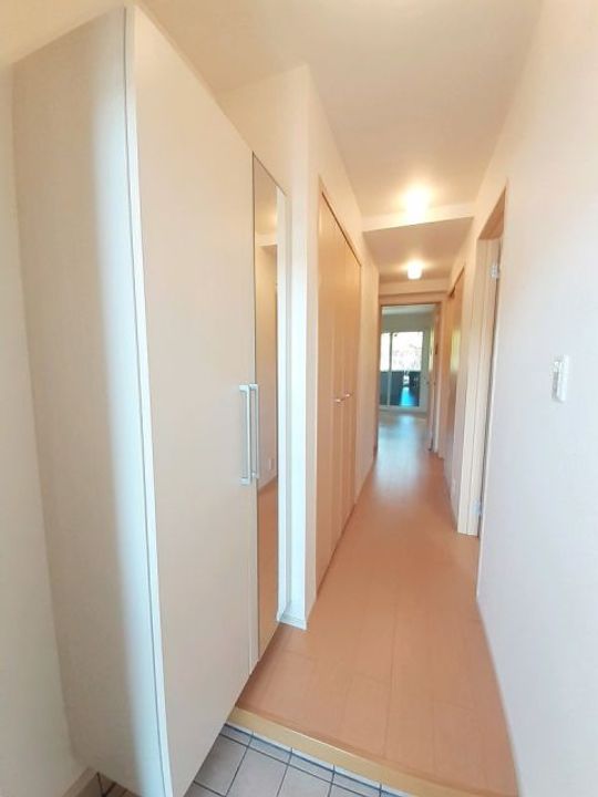 プロムナード シオンBの玄関