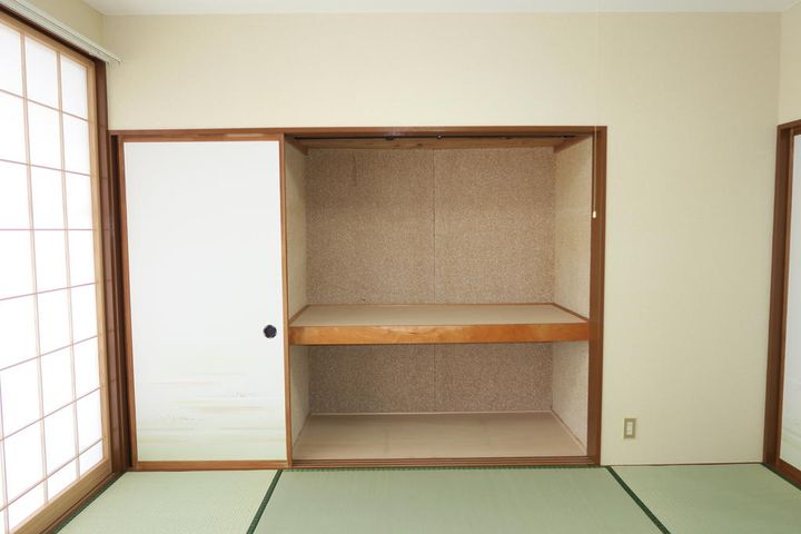 ファーストキャストの内装