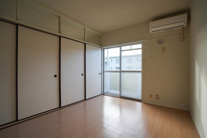 ビレッジハウス牛窓 1号棟の居間