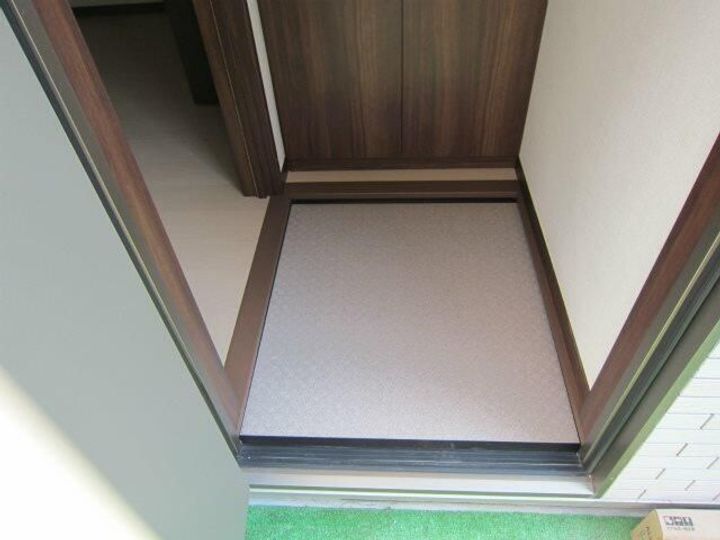 東京都文京区西片1(アパート)の賃貸物件の玄関