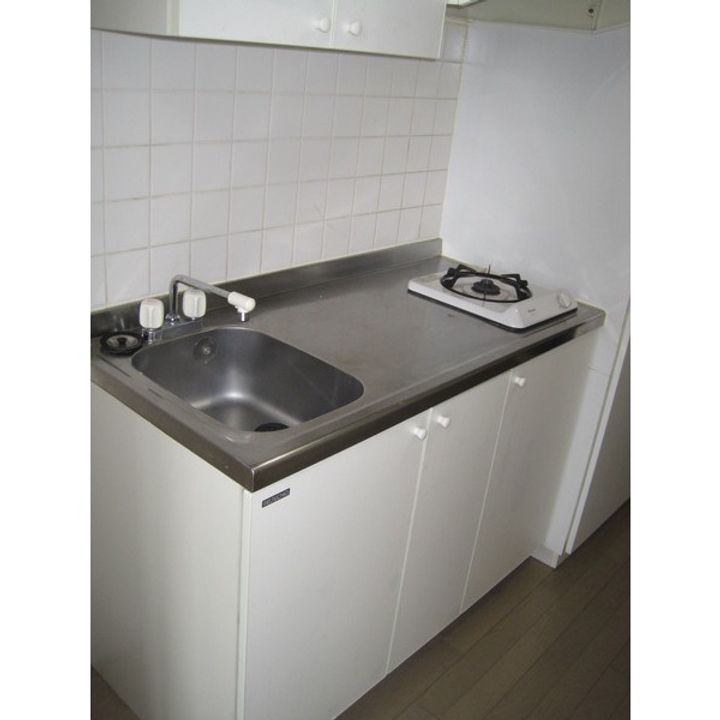 ビバリーホームズ越中島のキッチン