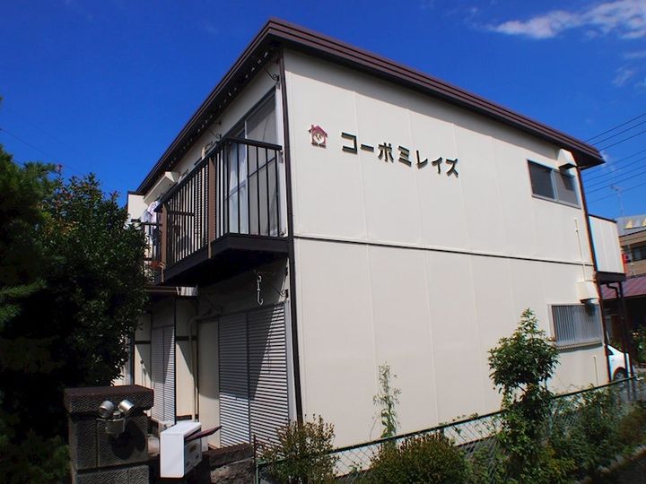 コーポミレイズの外観