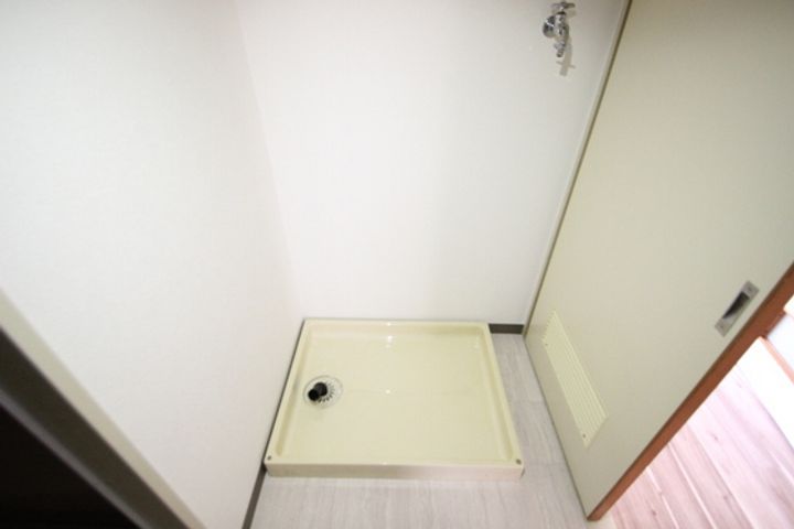 EFT-牛田東の内装