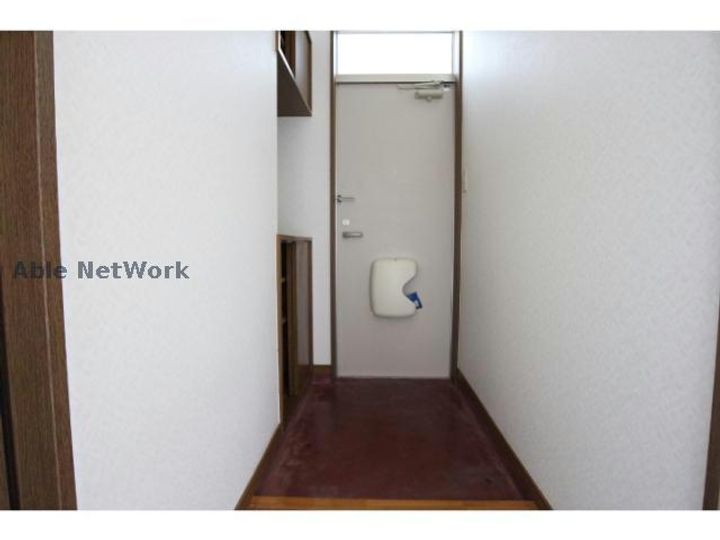 ジュネパレスIIの玄関