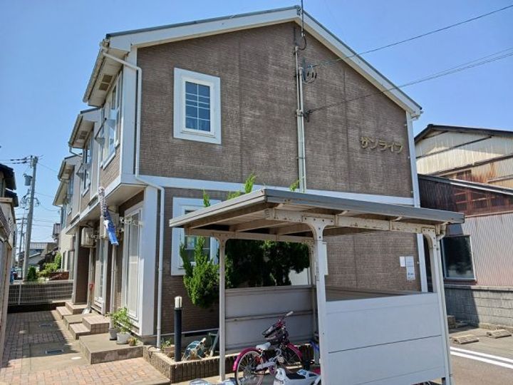 サンライフの外観