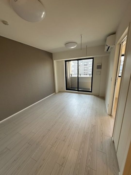 Brillia ist 文京六義園の居間