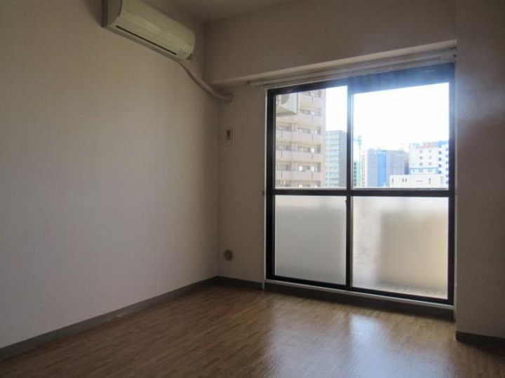 埼玉県さいたま市浦和区仲町2(マンション)の賃貸物件の居間