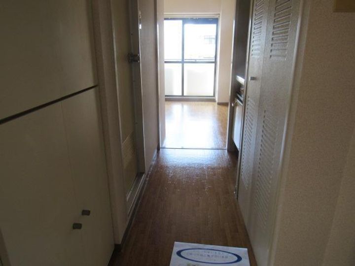 埼玉県さいたま市浦和区仲町2(マンション)の賃貸物件の玄関