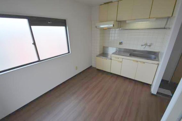 すみれプラザ長堂の居間