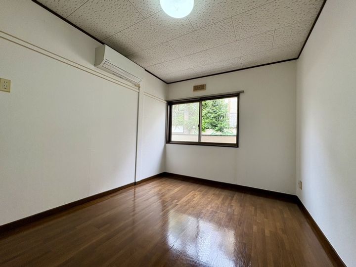 コーポ小池の居間