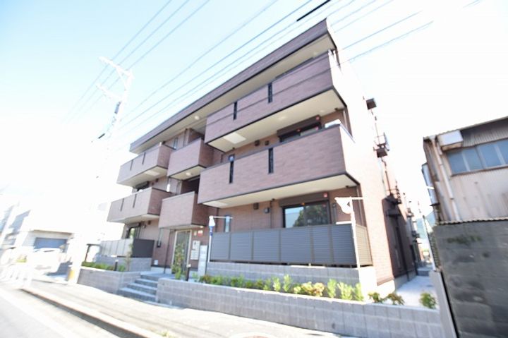 Polonia Matsubara B棟の外観