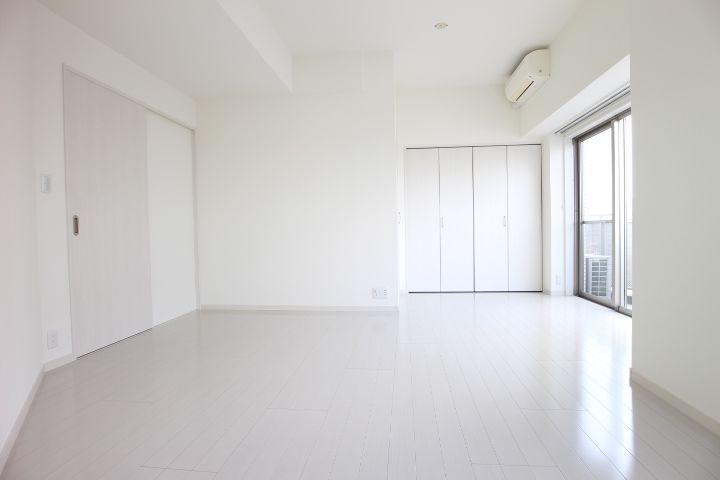 プライムアーバン千住の居間