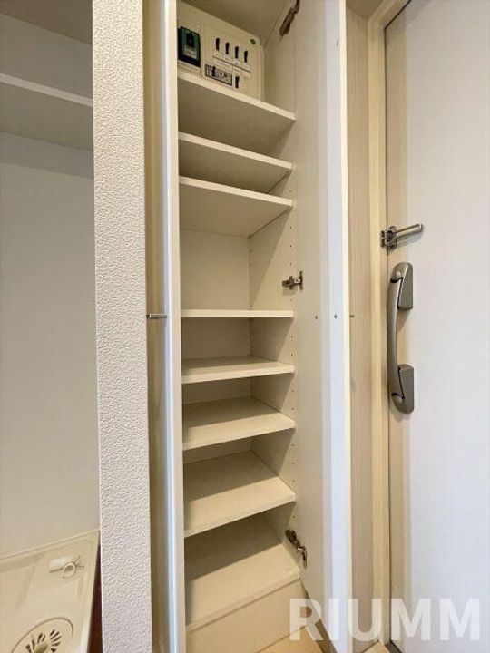 東京都練馬区豊玉北6(マンション)の賃貸物件の玄関