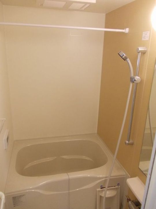 メゾン ラフレシールの風呂