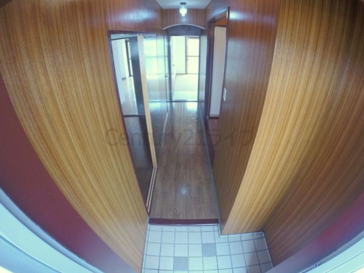 メゾン三宅2の玄関