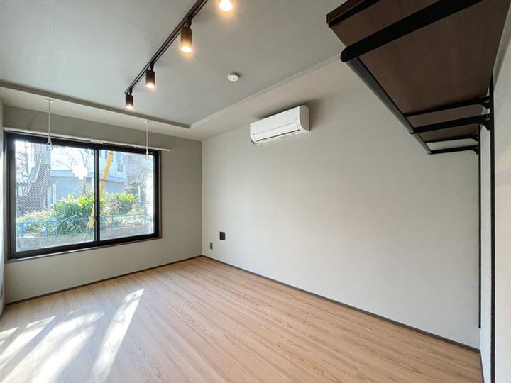 the KOISHIKAWAの居間