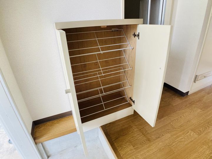 コーポラスあずまBの玄関