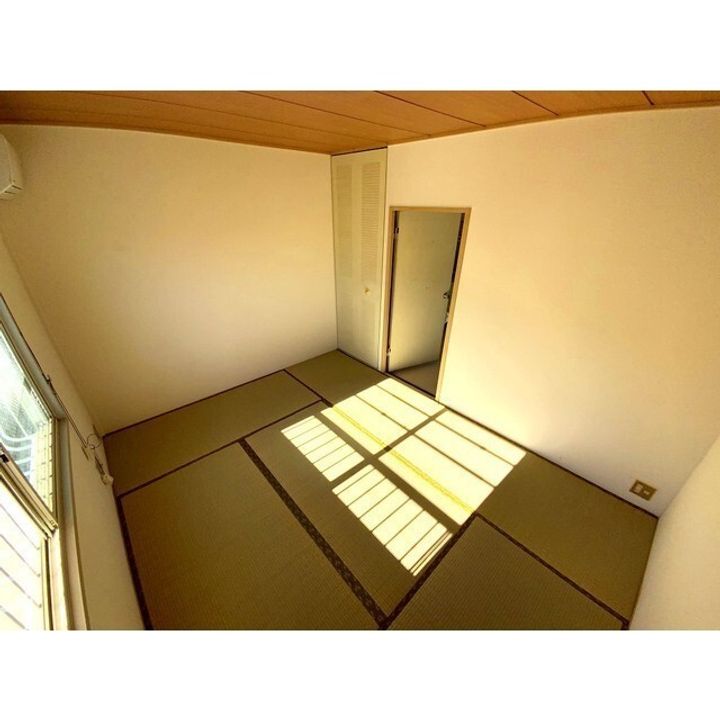 ハビテーション野口の居間