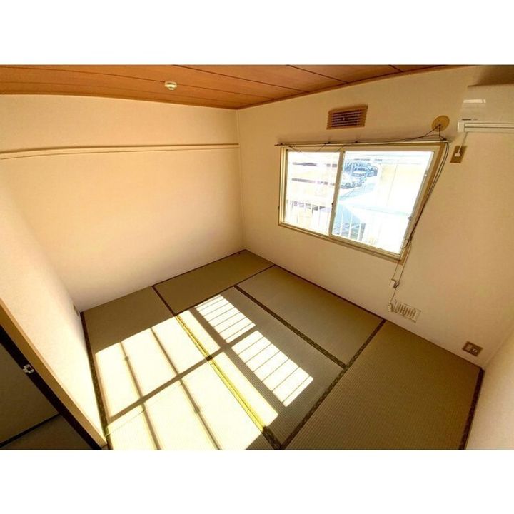 ハビテーション野口の居間