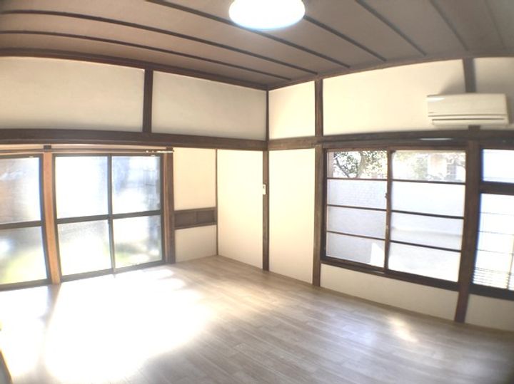 YOKOSUKA エリタージュの居間