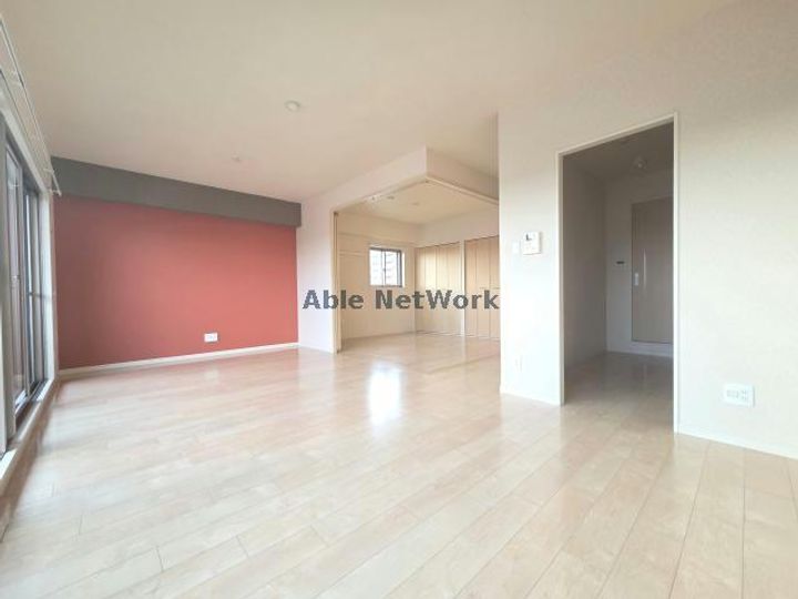 岐阜県岐阜市寿町4(マンション)の賃貸物件の居間