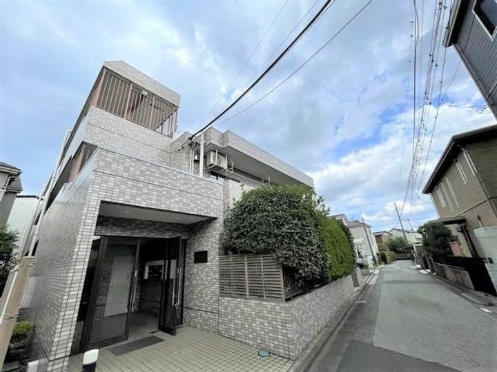 エミネンス北戸田の外観