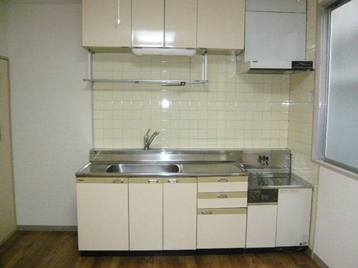 但馬屋ビルのキッチン