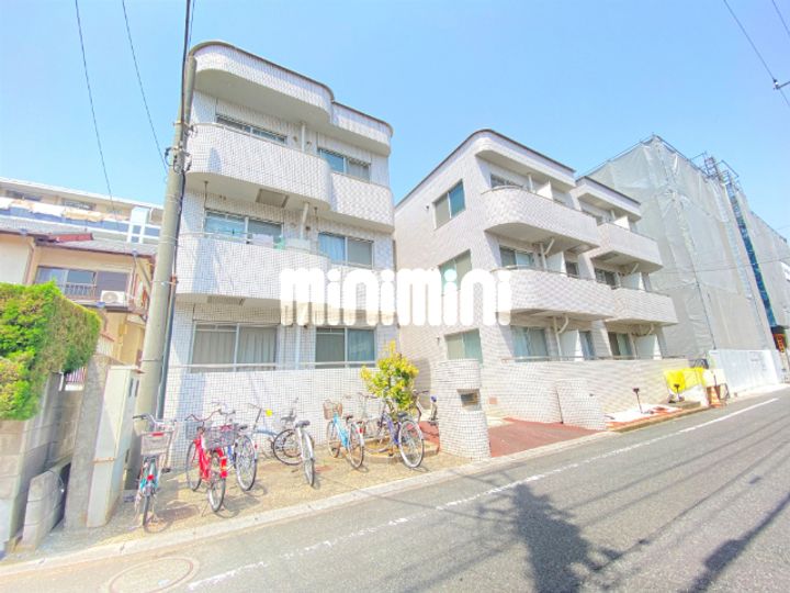 コートビレッジハラの外観